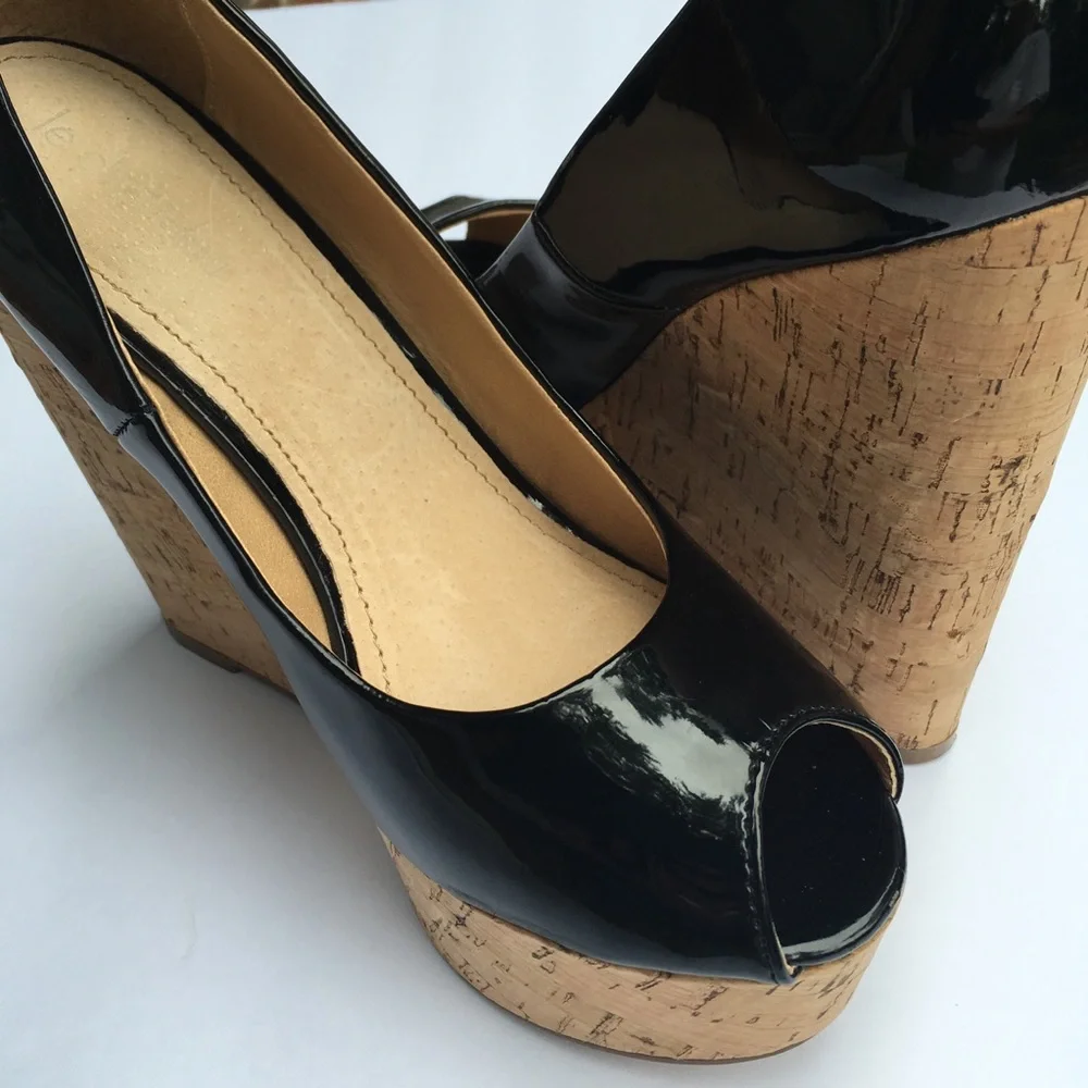 Le chateau blk patent leather cork platform wedges
